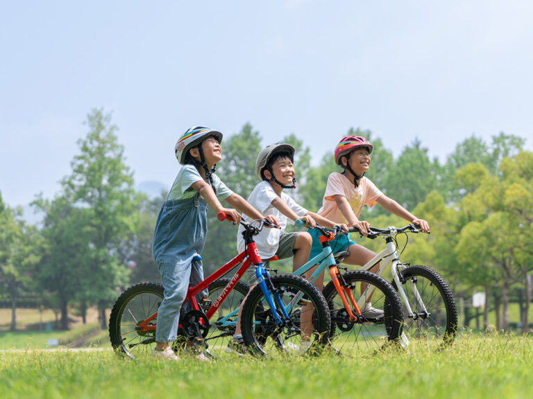 製品 – 子供自転車 軽量で細かいサイズ設定 ヨツバサイクル